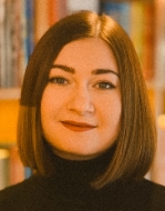 Поліна Кулакова